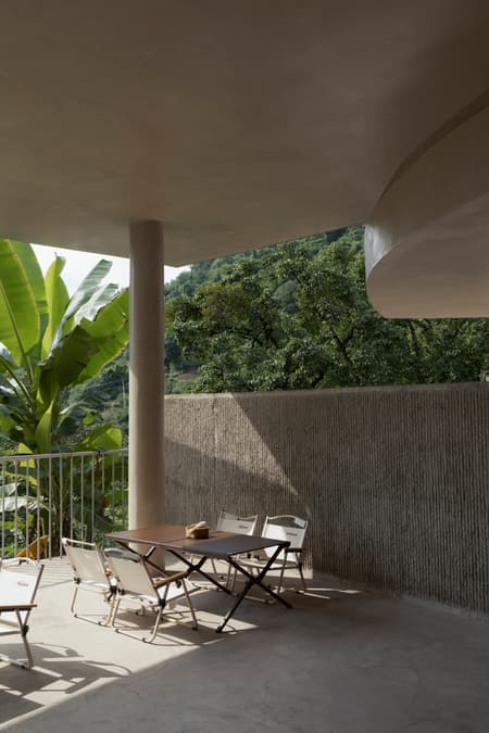 Buzzy Sunny· Feixue Pavilion